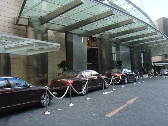 ST Regis Bentley Car Service